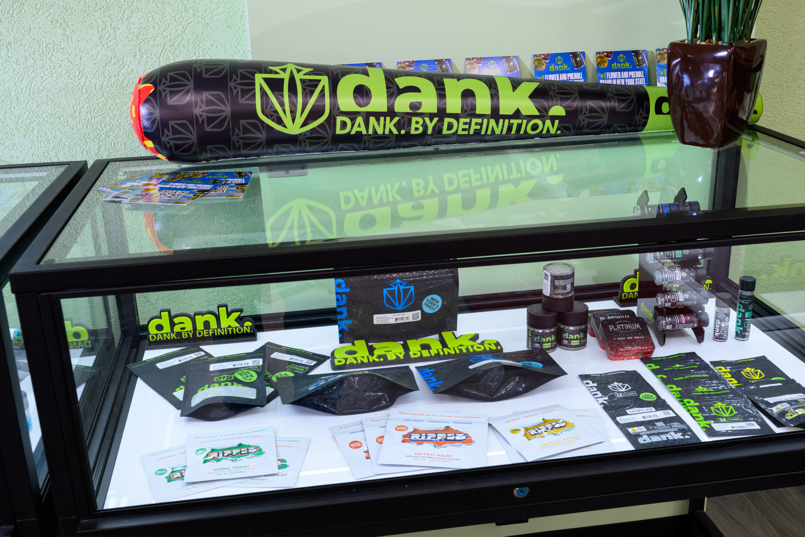 Home www.ajs photography.com click on the link to see all the wedding pictures